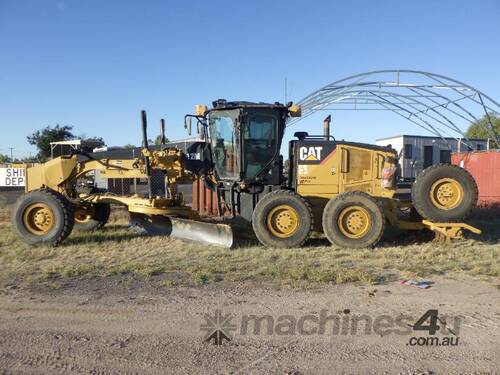 caption CAT 12M GRADER - PLANT NO. 528