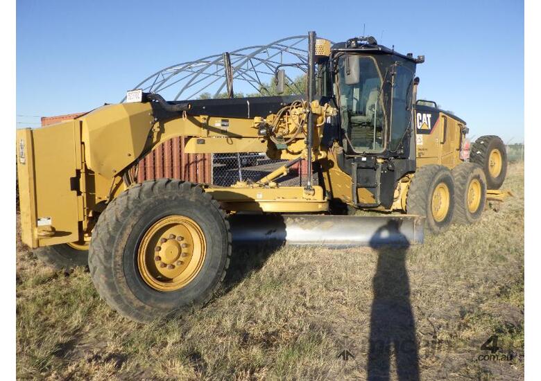 caption CAT 12M GRADER - PLANT NO. 528