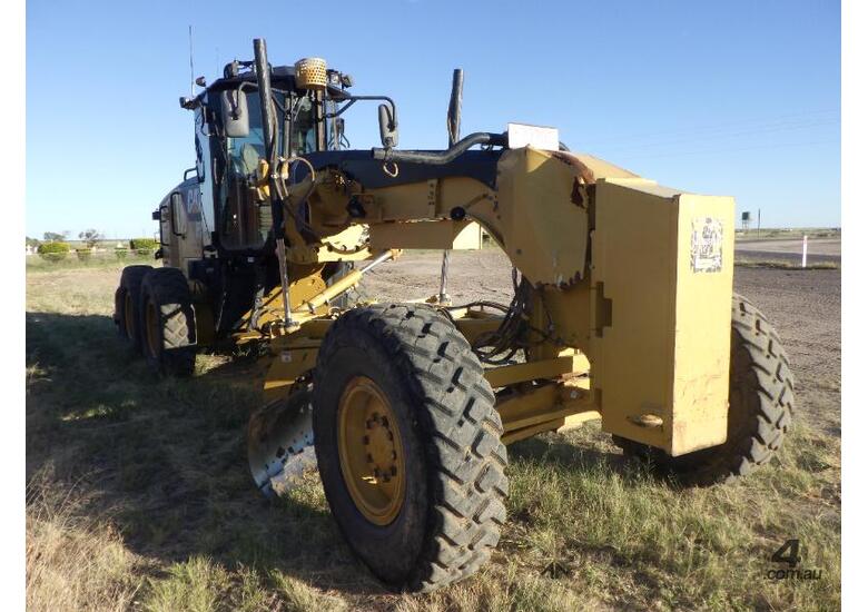 caption CAT 12M GRADER - PLANT NO. 528