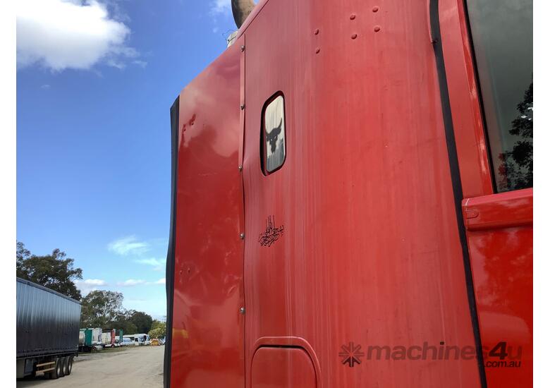 caption 2014 Freightliner FLX Coronado Prime Mover Sleeper Cab
