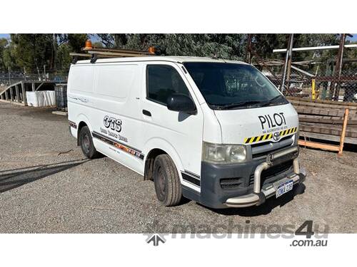 Toyota Hiace 200 SER