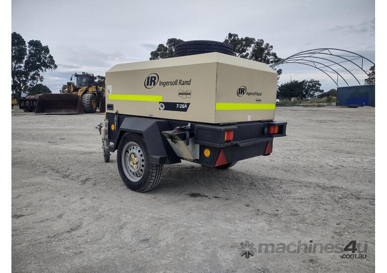 2011 Ingersoll-Rand 726E