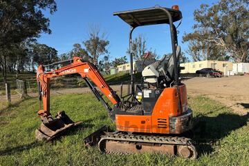 Hitachi 2017   Zx17u-5