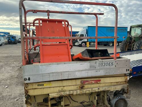 caption 2008 JLG 1930ES Scissor Lift