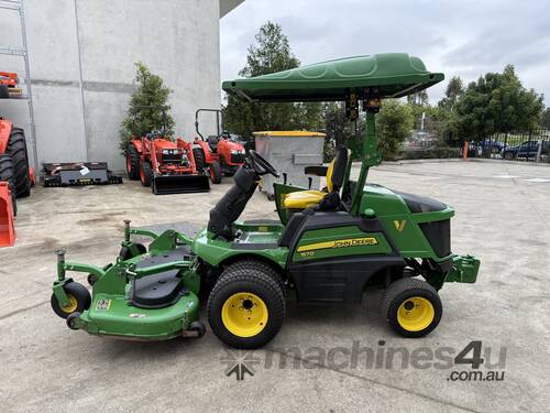 caption John Deere 1570 TerrainCut Front Mower