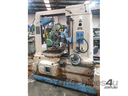 TOS FO6 Gear Hobbing Machine