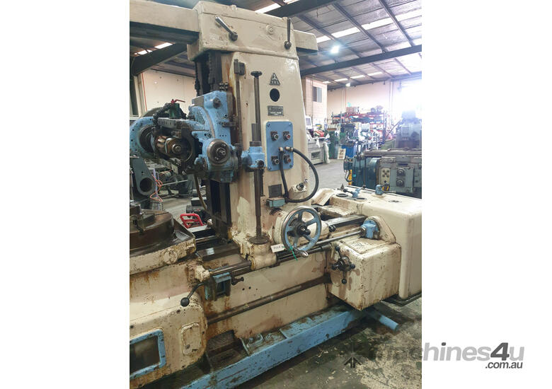TOS FO6 Gear Hobbing Machine