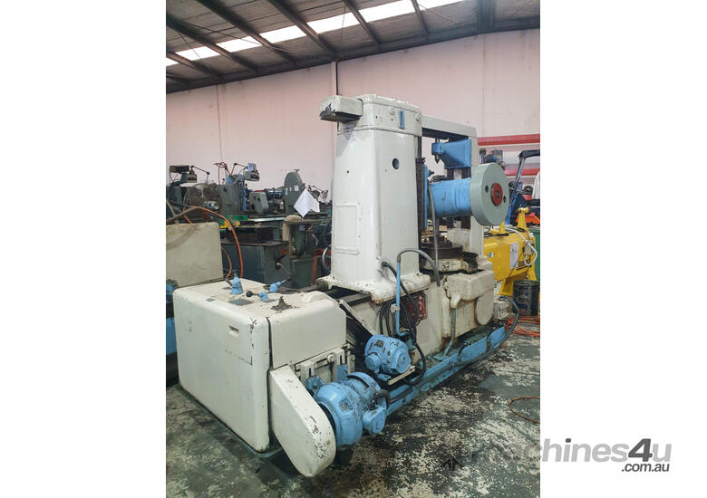 TOS FO6 Gear Hobbing Machine