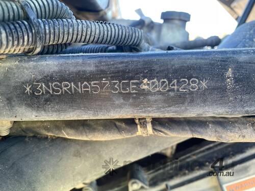 caption 2015 Polaris RANGER Crew 570 ATV/VTT