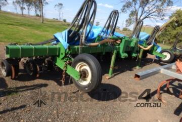 Norseman   Rowcrop Planter