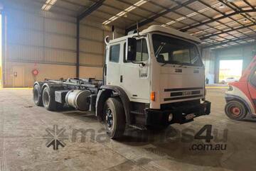 Iveco Acco 2350G Hooklift Truck Iveco Acco 2350G Hooklift Truck
