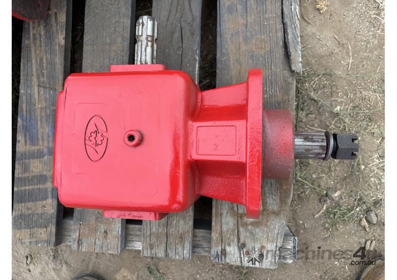 caption 1 x New Slasher Gear Box