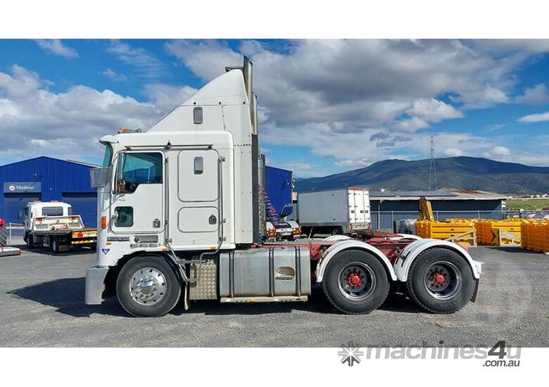 Kenworth K104