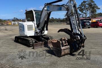 2022 Hyundai Excavator 6.0T With Tilt Hitch & Thumb 2022 Hyundai Excavator 6.0T With Tilt Hitch & Thumb