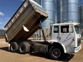 INTERNATIONAL ACCO 2150B - picture1' - Click to enlarge