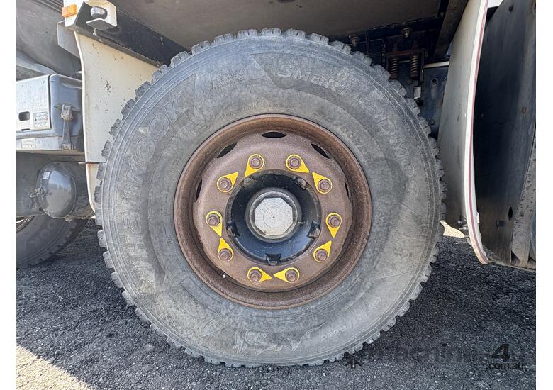 caption 2015 Volvo FMX410 8x4 Multi Purpose Mixing Truck *Non Runner*