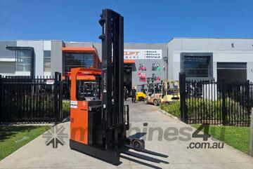 Toyota Forklift 1.6T Reach Truck (Unit#: AU447)