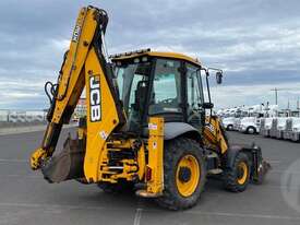 JCB 3CX - picture2' - Click to enlarge