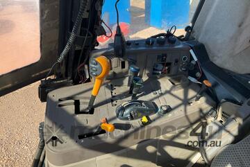 John Deere   6110M 4x4 Tractor