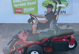 Toro 3250-D Greensmaster, ride on mower, golf, turf, lawns, parks and gardens,