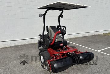 Toro 3250-D Greensmaster, ride on mower, golf, turf, lawns, parks and gardens.