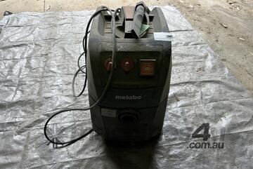 Metabo   All Purpose Vacuum