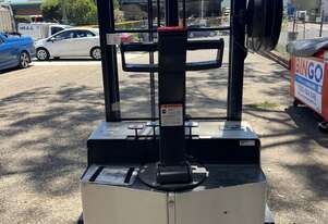 Crown 25WRTL-150 Electric Walkie Reach Stacker Forklift 1130kg Capacity 3800mm Lift