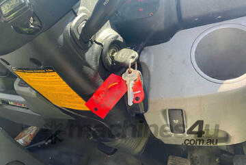 Hino 2016   300 616 Table Top