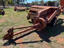 Small Square Baler - picture0' - Click to enlarge
