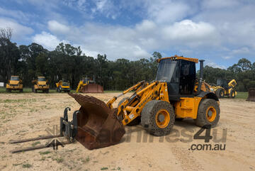 Volvo L90F Loader/Tool Carrier Loader