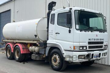 2004 Mitsubishi FV500 Water Cart