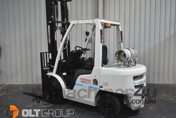 Nissan 3.5 Tonne Forklift - Only 2470 Hours! Heavy Duty Fork Positioner - LPG - Excellent Condition