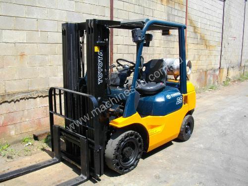 caption Toyota 2.5 tonne Toyota forklift RENT ME