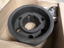 8 Belt Cast Iron Pulley #P - picture0' - Click to enlarge