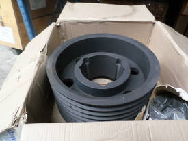 8 Belt Cast Iron Pulley #P - picture0' - Click to enlarge
