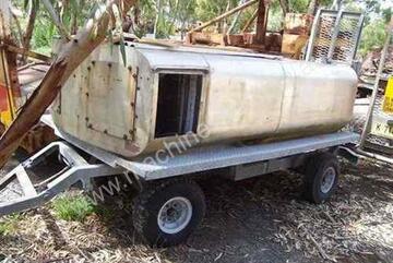 STAINLESS STEEL WATER TANK