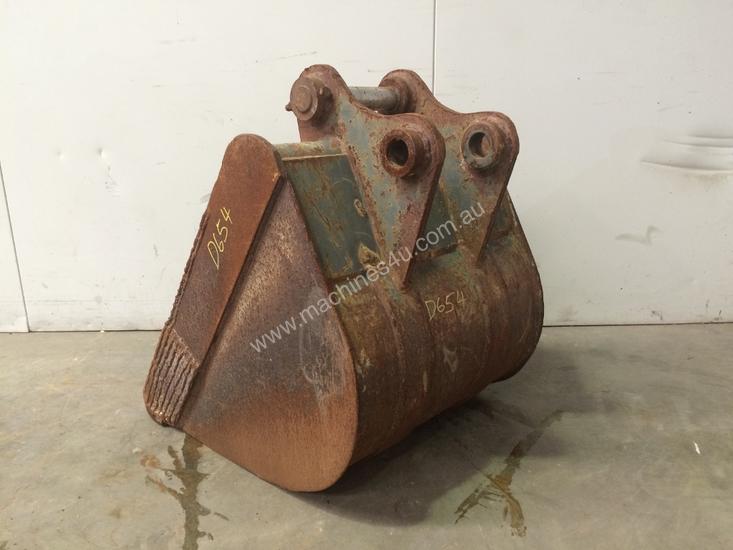 caption 600MM GUMMY DIGGING BUCKET SUIT 4-6T EXCAVATOR D654
