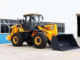 Loader 2.3 m3 Bucket - picture0' - Click to enlarge