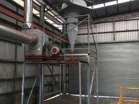 Industrial Dust Extractor - picture0' - Click to enlarge