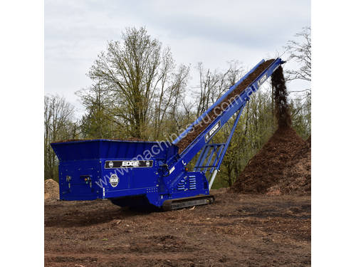 EDGE Mulch Master  |  For stockpiling of lower density, bulky materials - mulch, compost and soils