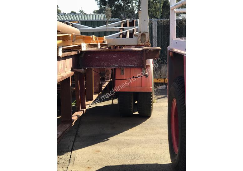 caption Skel Bogie Trailer