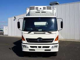 2004 Hino GH (6x2) 12 Pallet Refrigerated Truck  - picture2' - Click to enlarge