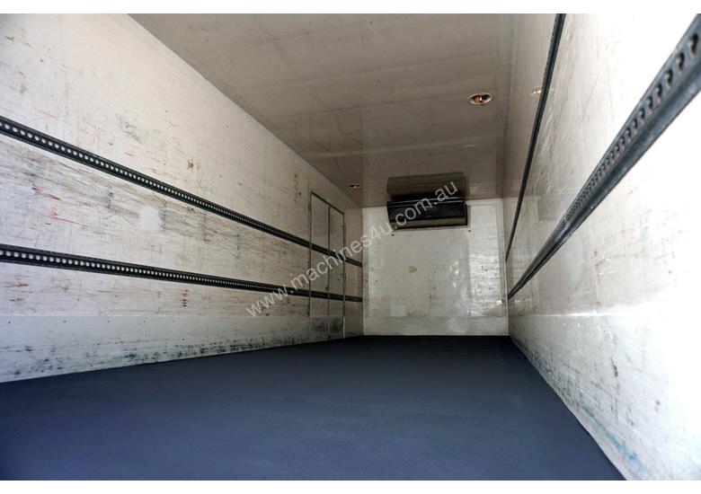 caption 2004 Hino GH (6x2) 12 Pallet Refrigerated Truck
