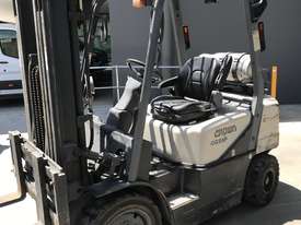 Crown LPG Forklift - picture0' - Click to enlarge