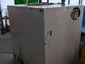 2000LT Oil Tank - picture2' - Click to enlarge