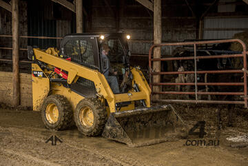 CATERPILLAR 232D3 SKID STEER LOADER