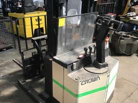 Crown 30WRTL102 Forklift - picture0' - Click to enlarge