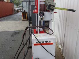 100 Ton hydraulic press - picture0' - Click to enlarge