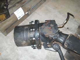 CATERPILLAR M322D AXLE - picture0' - Click to enlarge