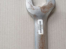 Urrea 38mm Metric Spanner Wrench Ring / Open Ender Combination 1238MA - picture2' - Click to enlarge